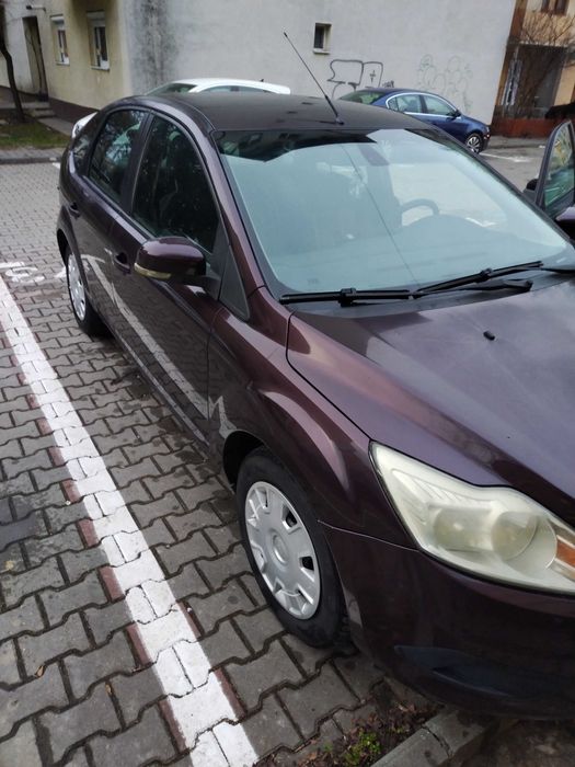 Vând Ford focus 2 benzină