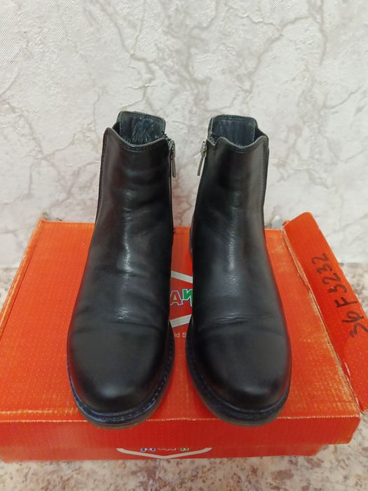 Продам обувь на мальчика