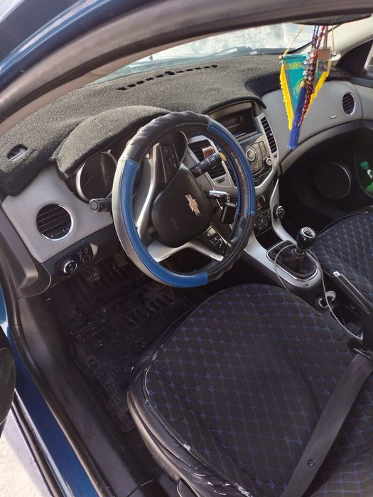 Продам Шевроле Круз 1.8