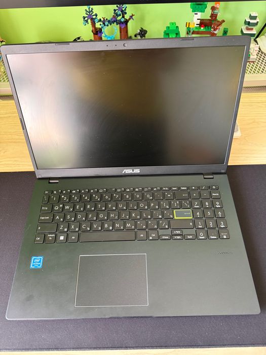Лаптоп Асус E510MAB
