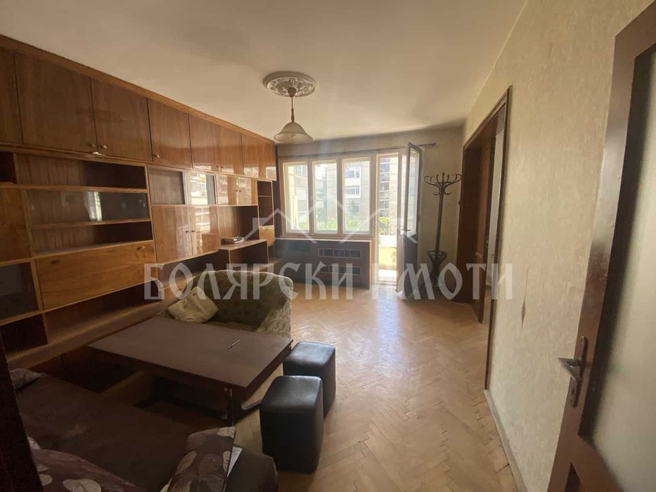 Продава се Тристаен апартамент в Велико Търново, Център - 107 кв.м за 1262 €/кв.м - Снимка #1