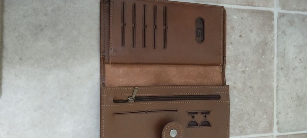 Продам мужской кошелек