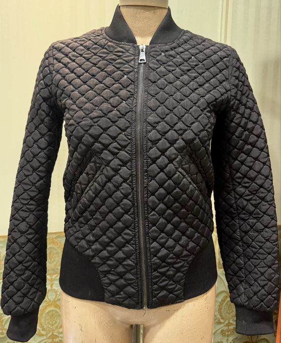 Guess яке с пайети
