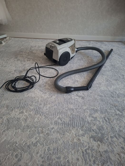 Продам пылесос Samsung цена 25тыс