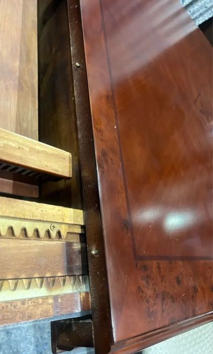 Продам стол с 12 стуля отличном состаяне