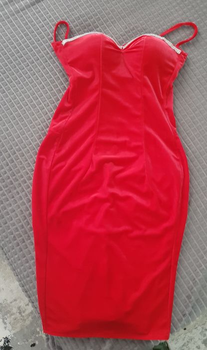 Rochie roșie elegantă