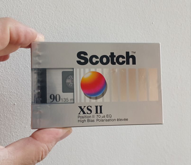 Caseta audio Scotch XS II (Type II / High Bias) din imagine, comercializată sub marca 3M (Scotch).  Made in Japan.