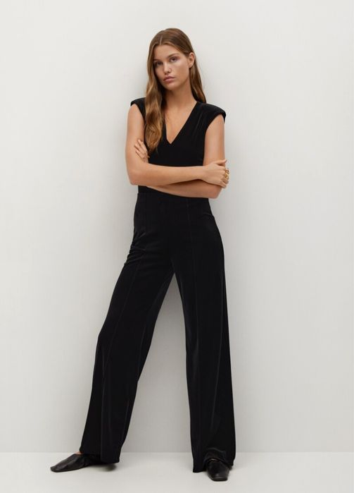 Комплект от кадифе - панталон и боди