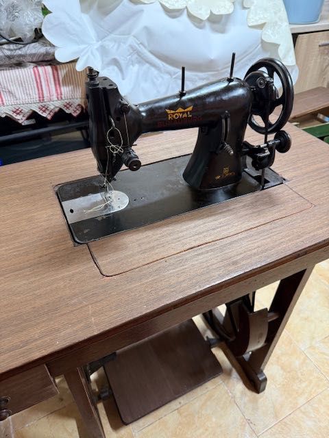 Kрачна машина Роял