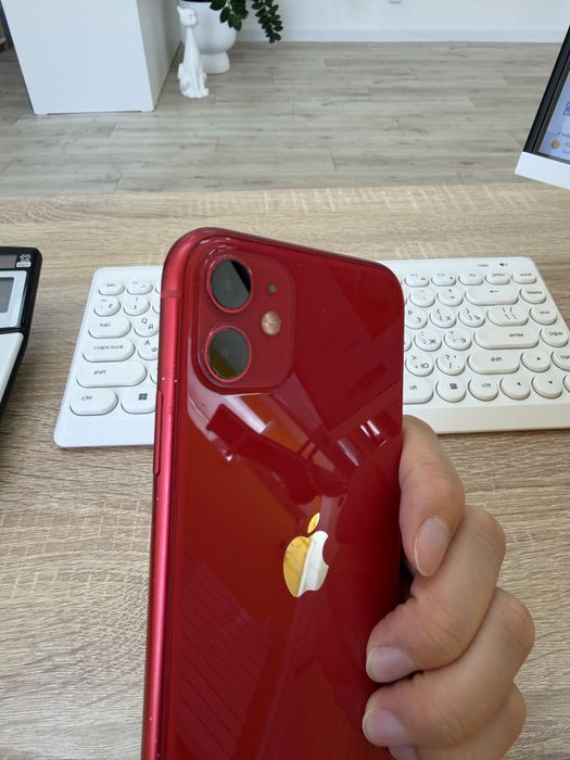 Продам iPhone 11
