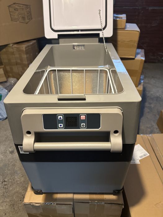 Vevor 45л хладилник/фризер Нов