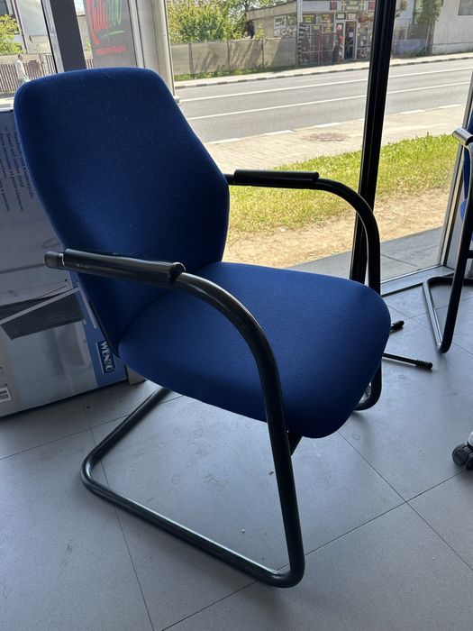 Set Mobilier Birou/Ședințe (Masă Reglabilă pe Înălțime + 4 Scaune) – Import Germania