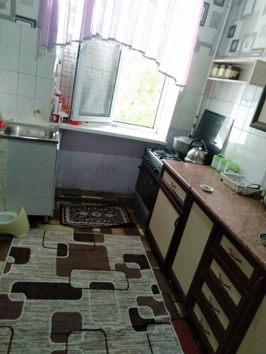 2 ХОНАЛИ УЙ Сотилади — Чирчик шаҳрида, тайёр ҳужжатлар билан!