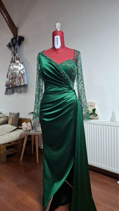 Vand rochie facuta la comanda