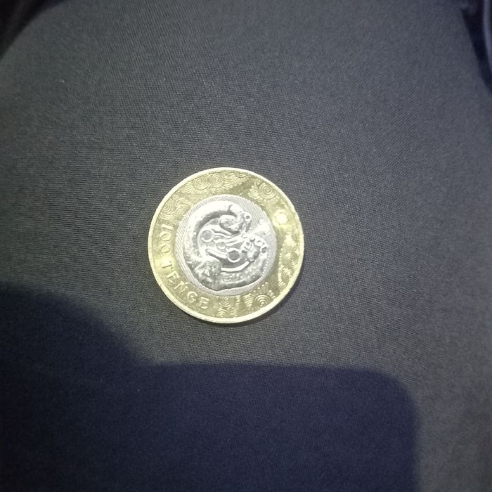 Продам монета 100т