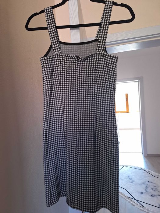 Рокля ежедневна само за 15 лв нова не е носена само пробвана