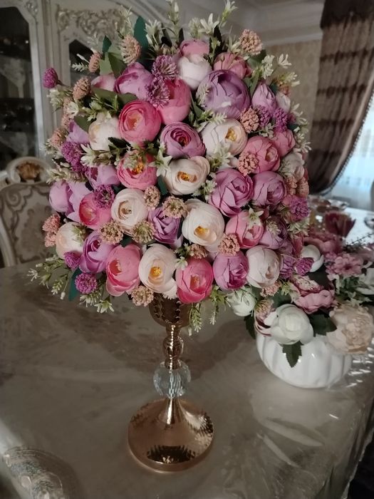 GULLAR OLAMI dona qoldi