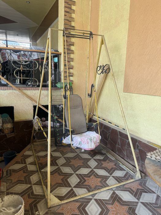 Качели ручной работы очень прочный