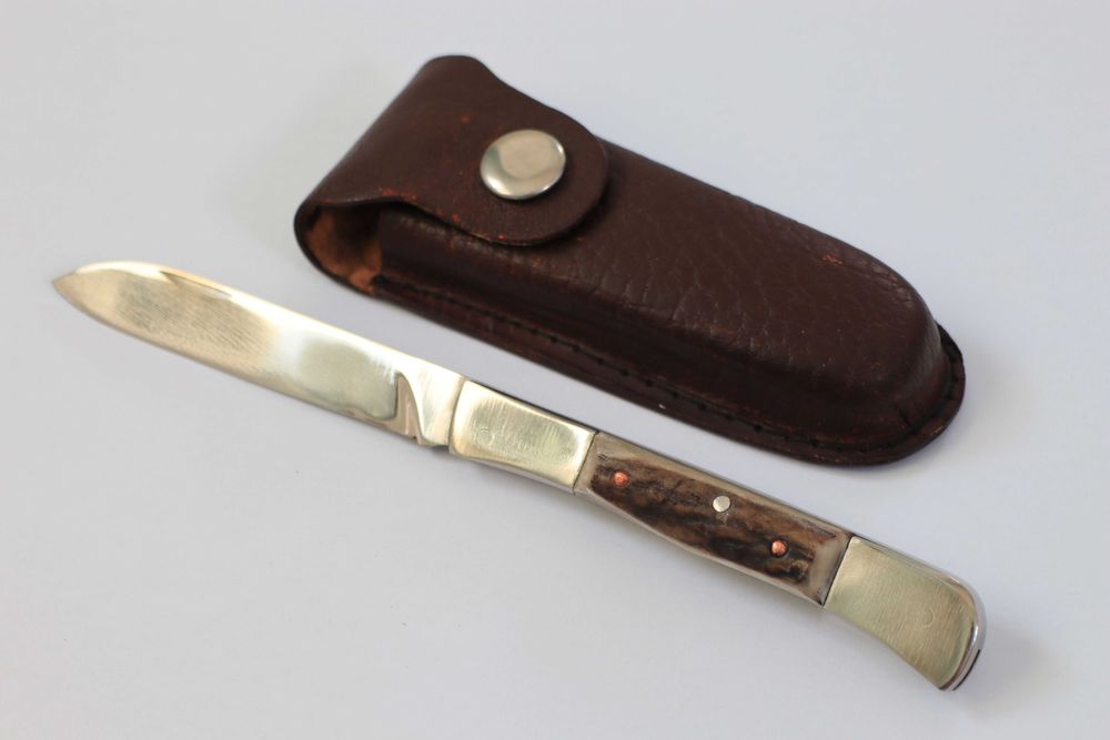 Briceag traditional din corn de cerb