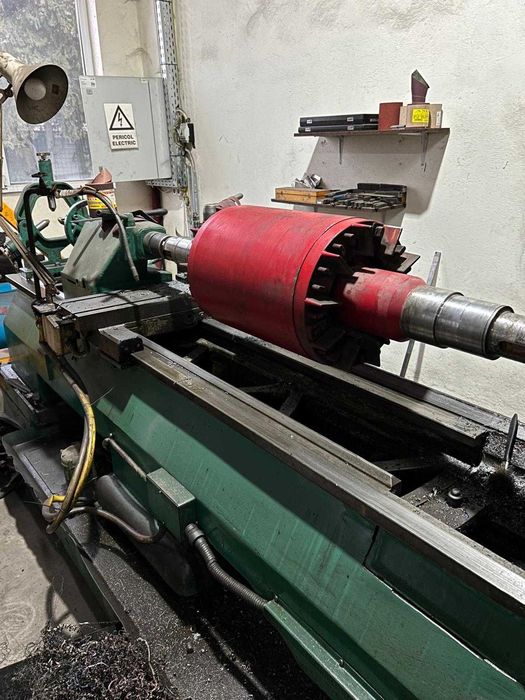 Executam lucrari de strungarie si reparatii echipamente.