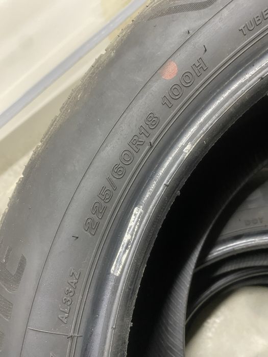 Продам летние шины Bridgestone 235/60/18