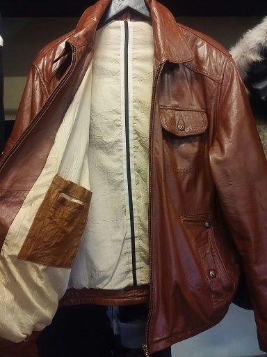 Боядисване  на кожени якета всички цветове и дрехи от памук