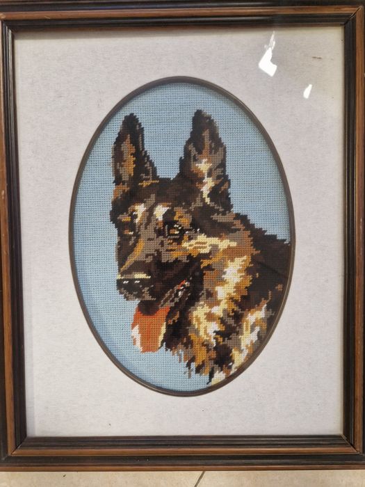 Гоблени и картини рамкирани