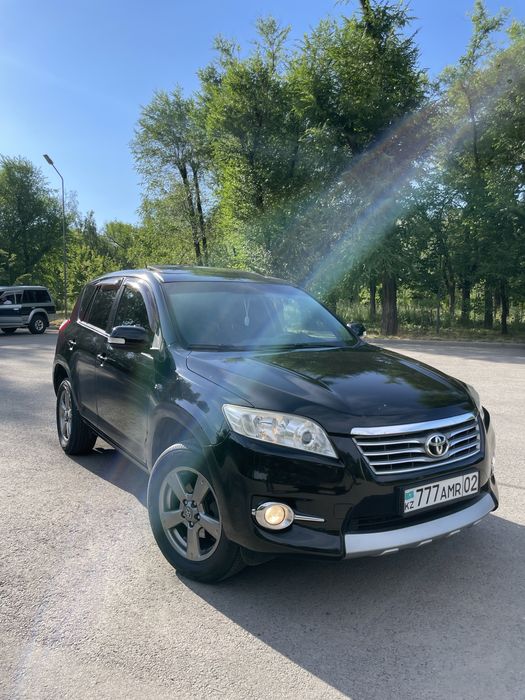 Продам Toyota Rav4