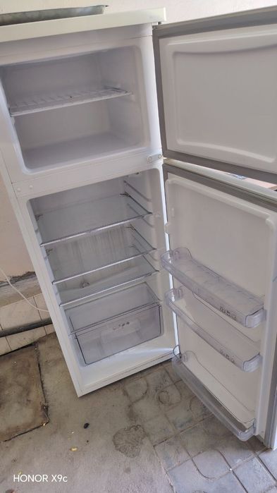 Холодильниклар сотилади