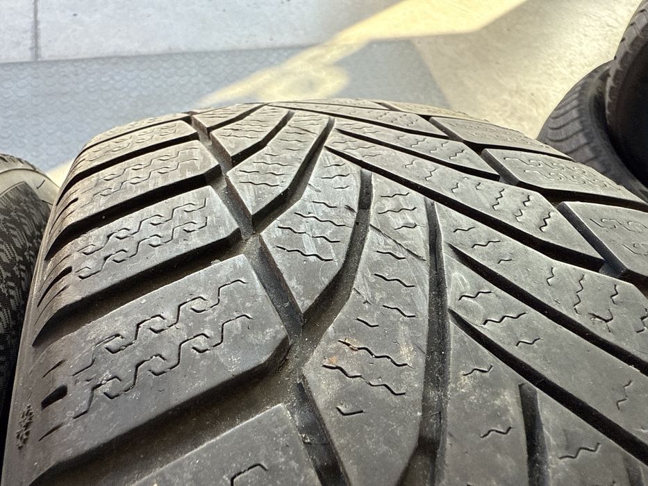 2бр. Зимни Гуми 205/60R/16 -FALKEN- DOT:4722- 4.7мм. ** 35€. за 2бр.**