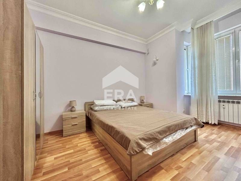 Дава се под наем Тристаен апартамент в София, Център - 101 кв.м за 850 € - Снимка #5