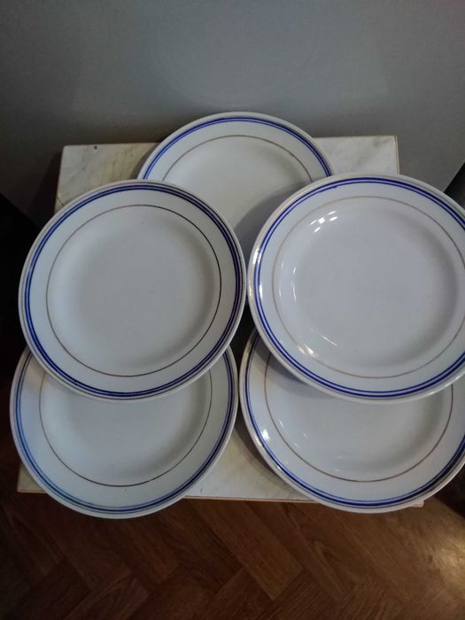 Тарелки столовые 18 см