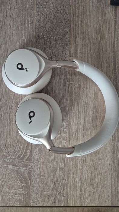 soundcore Space One бежевые