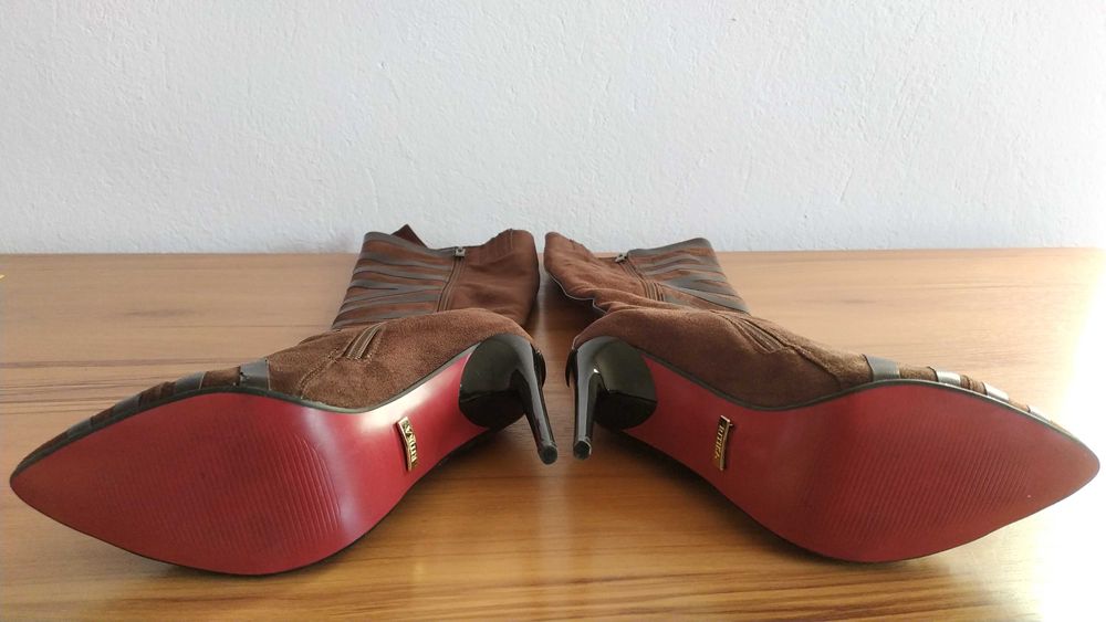 Два чифта дамски ботуши (обща цена)