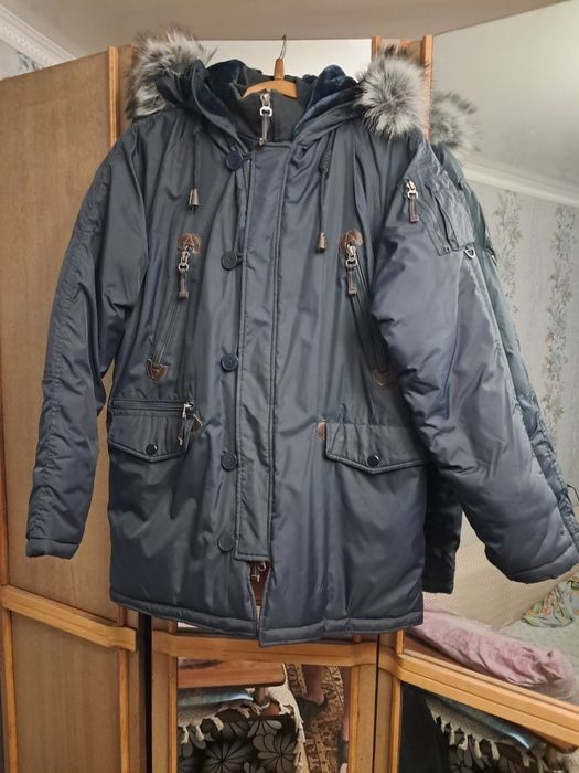 Продам мужскую зимнию куртку Аляску