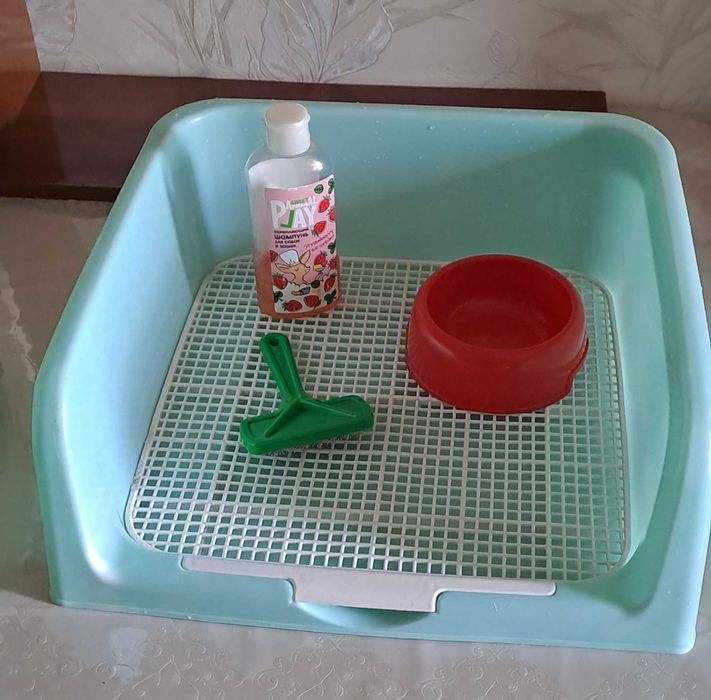 Лоток для кошек в хоршем состояние