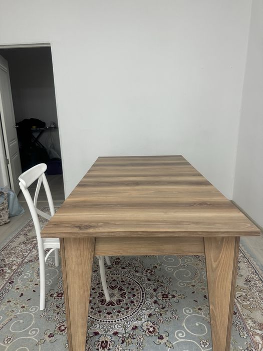 Стол для гостиной