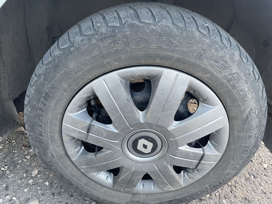 Рено логан 2015 года