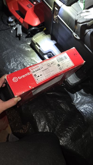 спирачен диск BREMBO с номер 09.A430.11 за PEUGEOT 407