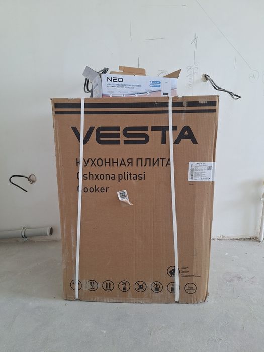Продаю новую кухонную плиту Vesta P01