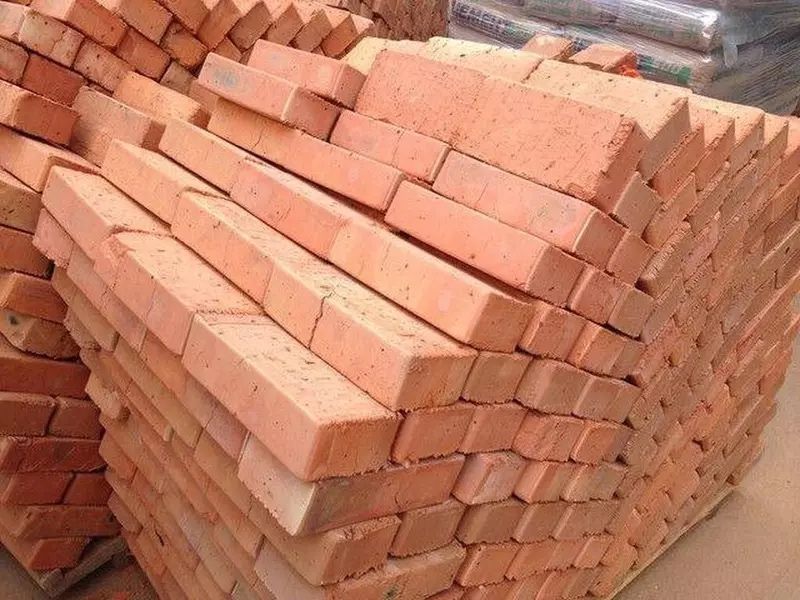 Красный жженый одинарный кирпич