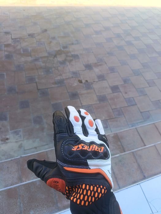 Perchatka dainese
