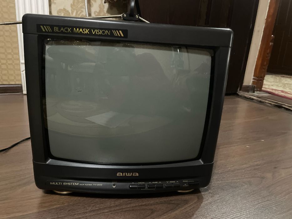 Телевизор Aiwa ( tokio), в хорошем состоянии