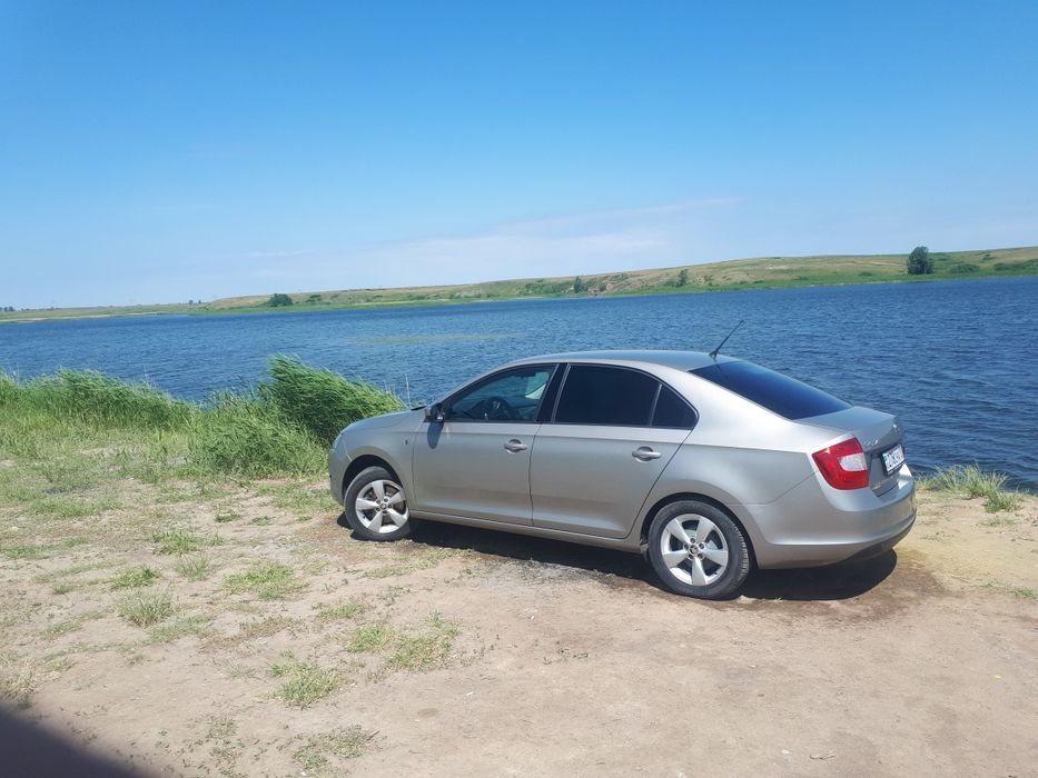 Продам авто skoda rapid 2014 года