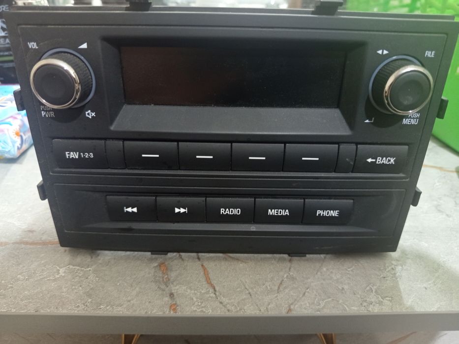 Original Chevrolet Cobalt 2025 magnitafoni sotiladi