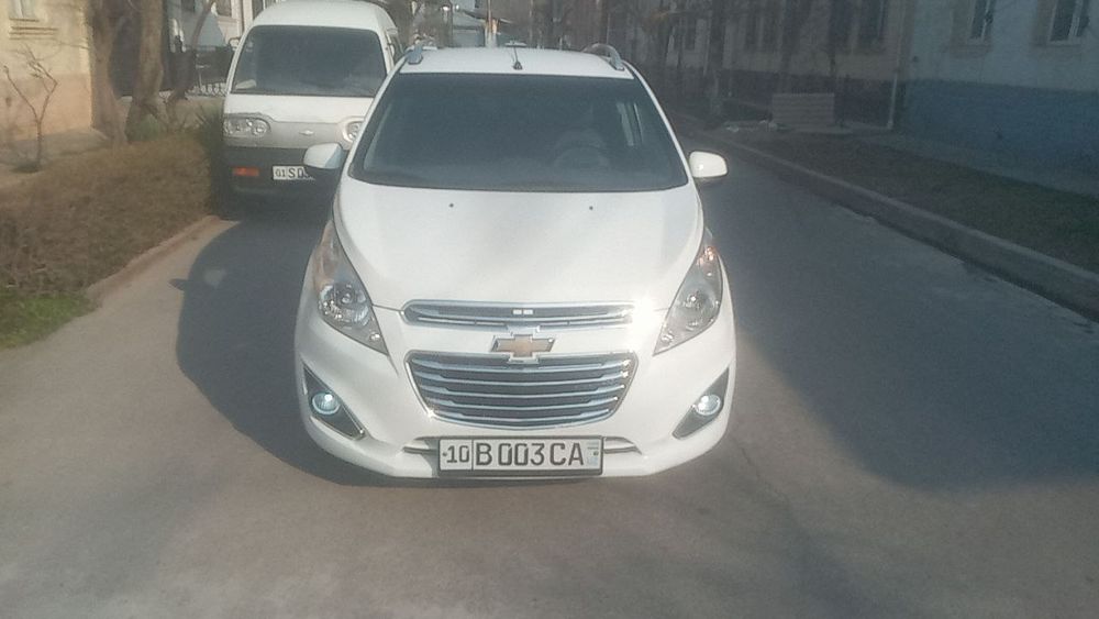 Sotiladi Spark avtomat zòr holatda