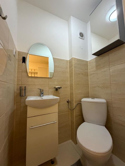 Apartament 3 camere, 2 bai, etaj 1, Maracineni blocuri, zona Zaris