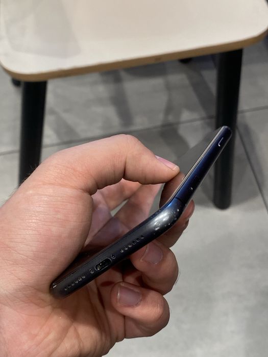 Iphone 11 очилмаган