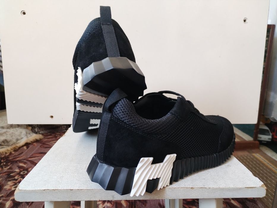 Мужские кроссовки hermes 44 размер
