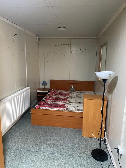 Închiriez casă în Ineu